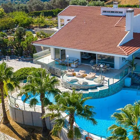 Giakoumakis Luxury-private Vila